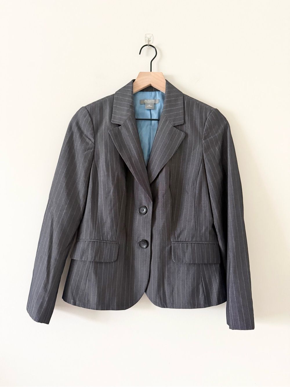 Ann Taylor Charcoal & Light Blue Pinstripe Two-Button Blazer Size 6 Petite
